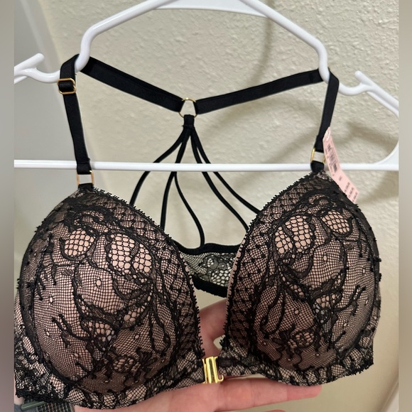 Victoria’s Secret Bombshell Add 2 Cups Push-up Bra - Picture 6 of 7